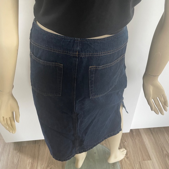 Dark Denim Skirt , Size 9, Side Slit - Picture 5 of 7